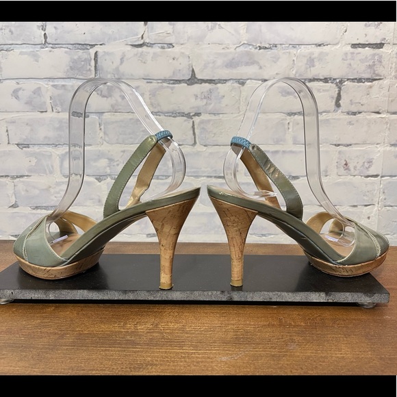 Staurt Weitzman metallic & cork sling back heels - Picture 3 of 14